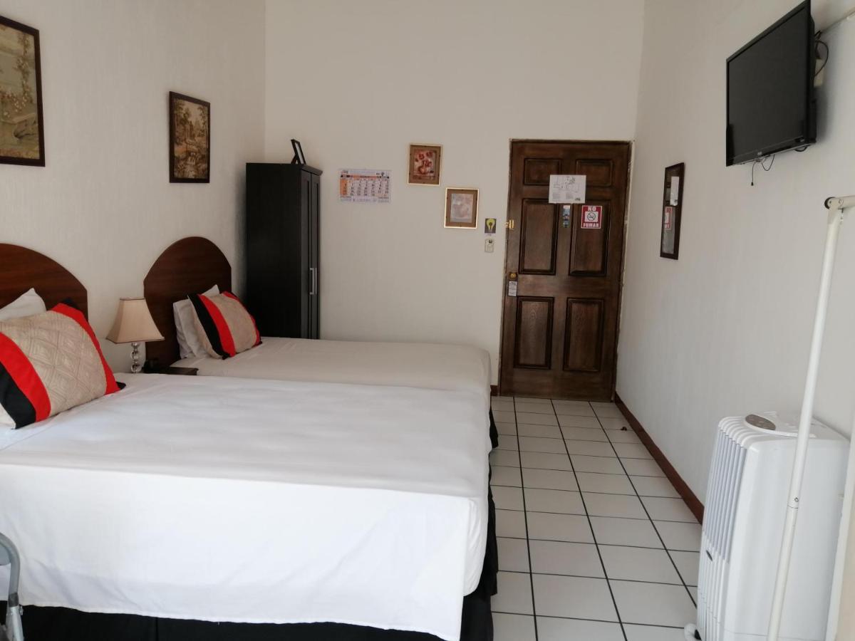 Double or Twin Room with Private Bathroom