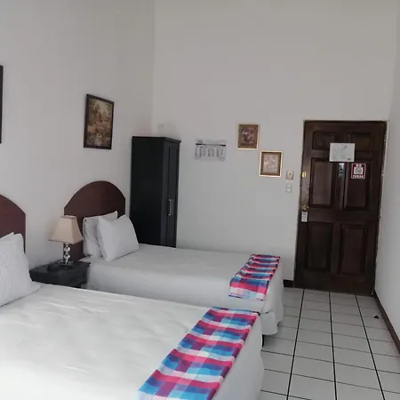 Novohostal B&B-3